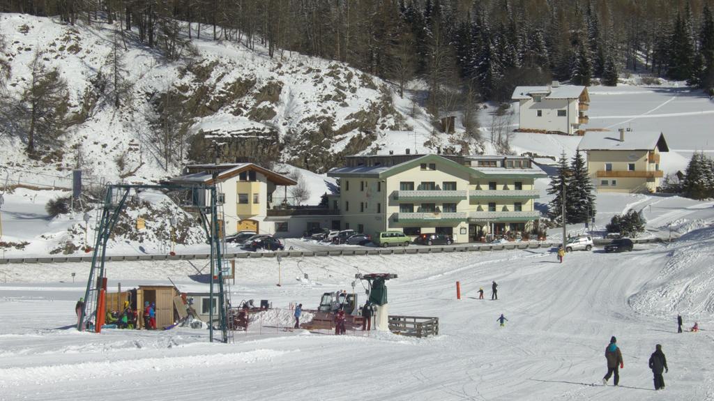 Reschnerhof Bed & Breakfast Resia Bagian luar foto