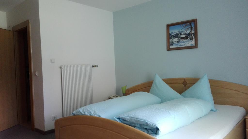 Reschnerhof Bed & Breakfast Resia Bagian luar foto