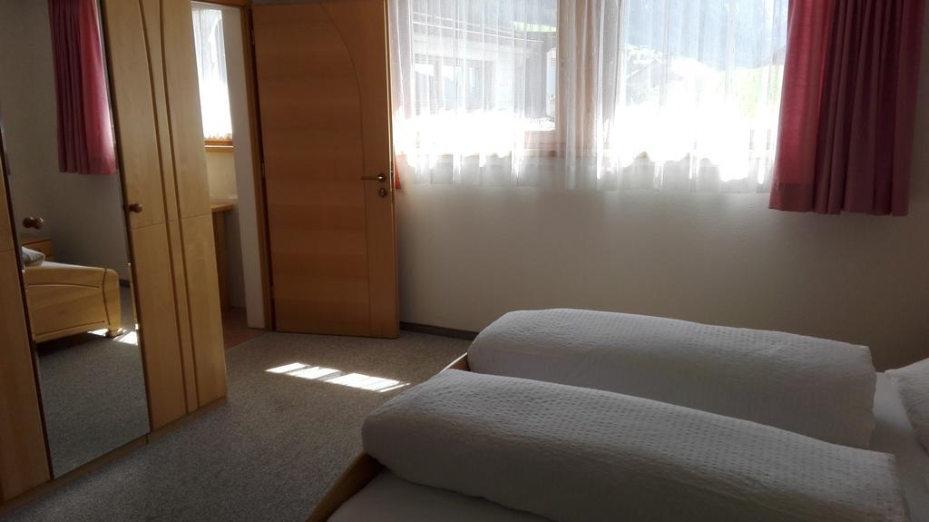 Reschnerhof Bed & Breakfast Resia Bagian luar foto