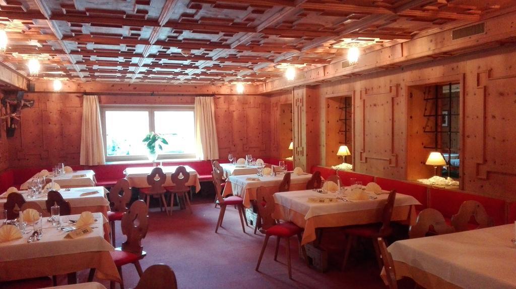 Reschnerhof Bed & Breakfast Resia Bagian luar foto