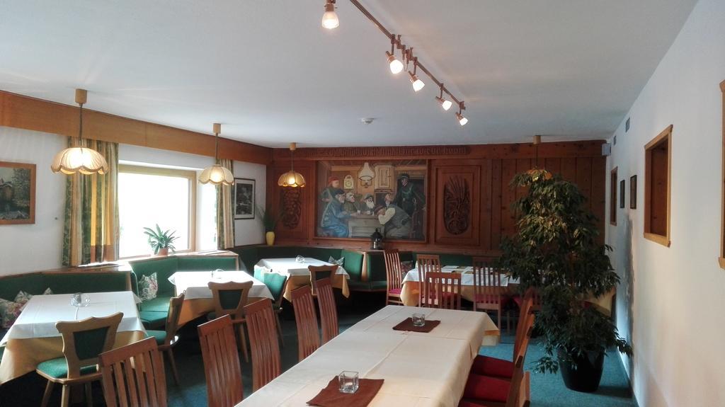 Reschnerhof Bed & Breakfast Resia Bagian luar foto
