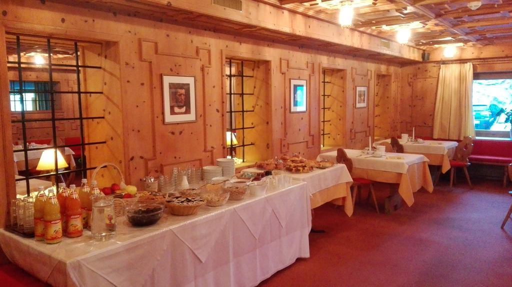 Reschnerhof Bed & Breakfast Resia Bagian luar foto